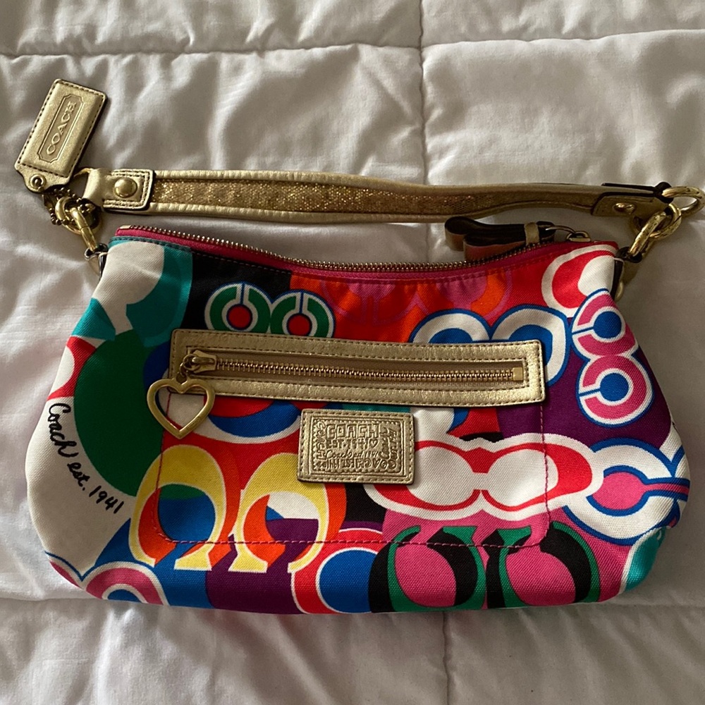 COACH Poppy Daisy Signature "C" Groovy Bag in Gold